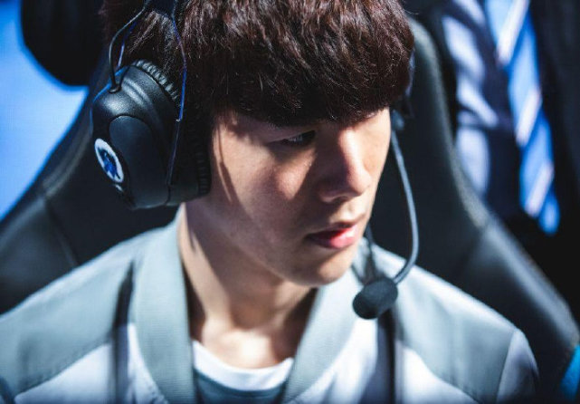 赛季过半 赛季过半