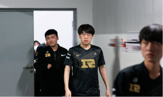 18个月完 18个月完